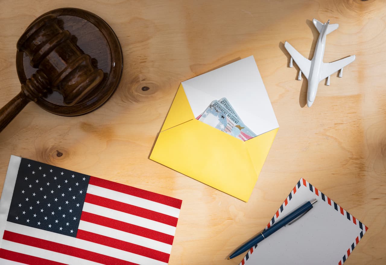 Thumbnail-For-Green Card Lawyer Why Legal Help Matters for Permanent Residency-By- Relis Law